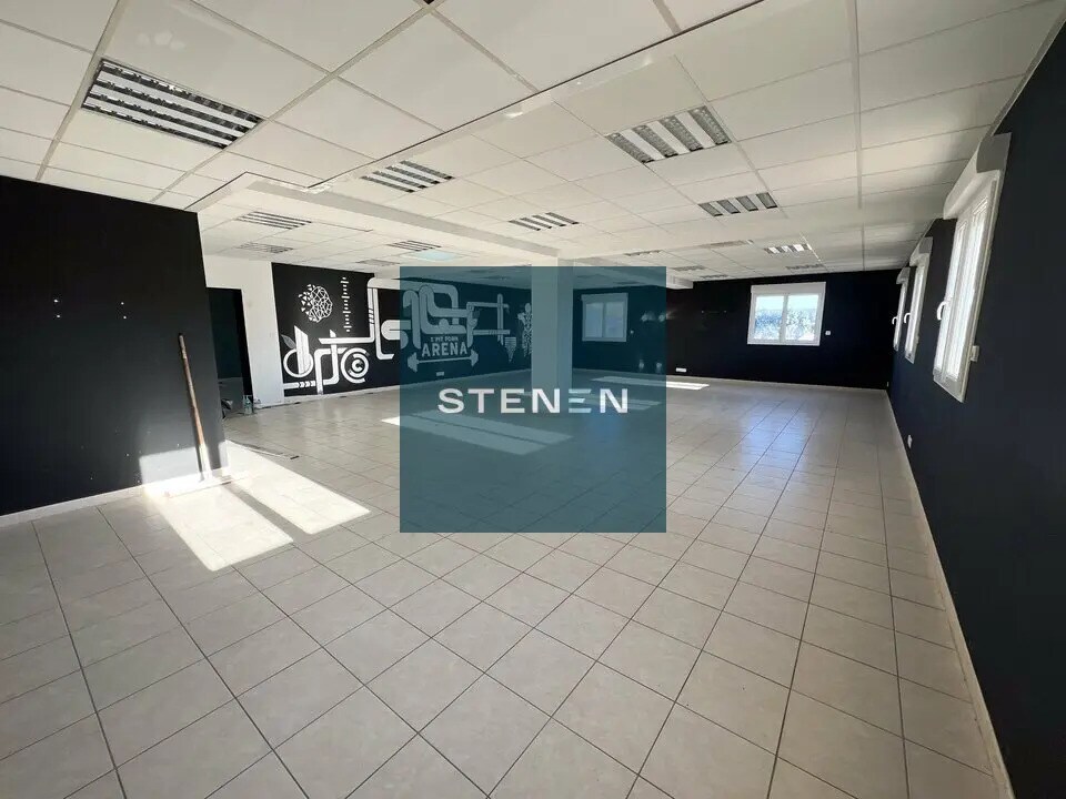 Location Bureaux 200 m² - Photo 1