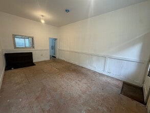 14 Mill St, Bedford to rent Interior Photo- Image 2 of 5