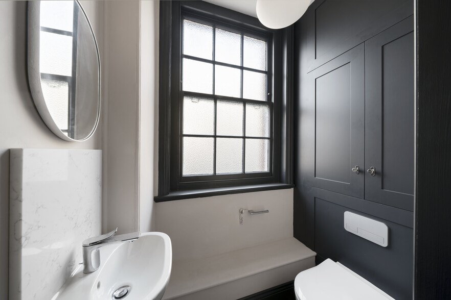 28A Devonshire St, London for sale - Interior Photo - Image 3 of 25