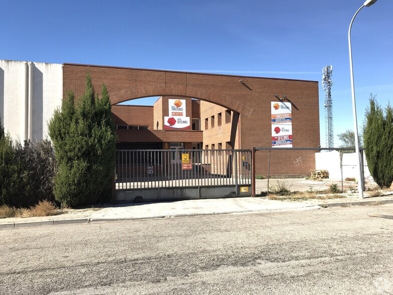 Industrial in Alcalá de Henares, Madrid for sale - Building Photo - Image 2 of 11