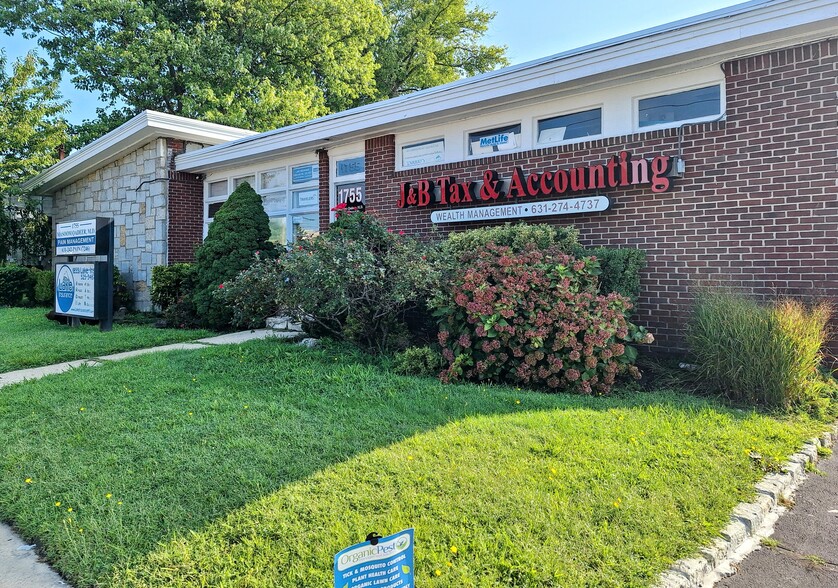 1755 Deer Park Ave, Deer Park, NY for rent - Building Photo - Image 1 of 5