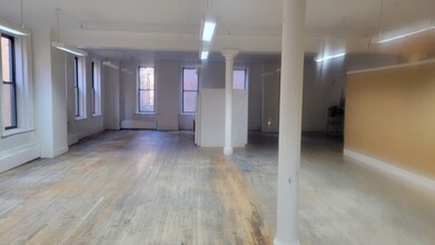 114 W 17th St, New York, NY for rent Building Photo- Image 1 of 9