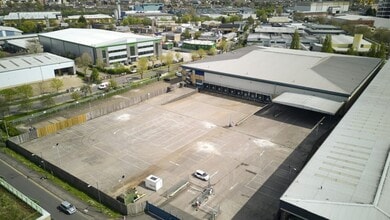 12 Central Way, London to rent Building Photo- Image 2 of 5