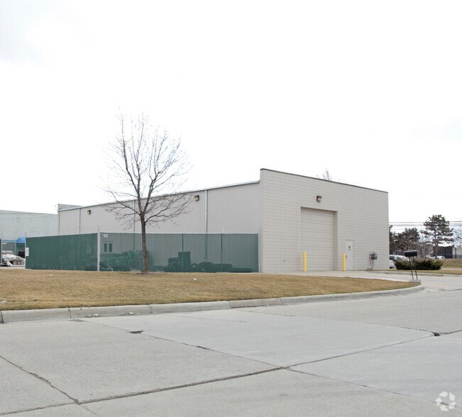 35004 Automation Dr, Clinton Township, MI for rent - Building Photo - Image 2 of 2