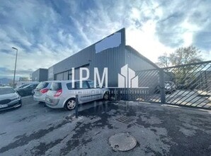 Light Industrial in Aubagne to rent Building Photo- Image 2 of 3
