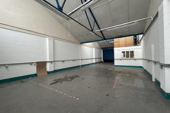 13 Argall Av, London to rent Interior Photo- Image 2 of 2