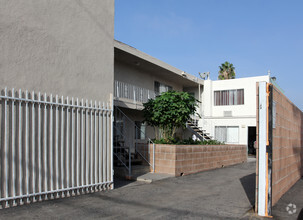 13527 Van Nuys Blvd, Pacoima, CA for sale Primary Photo- Image 1 of 1