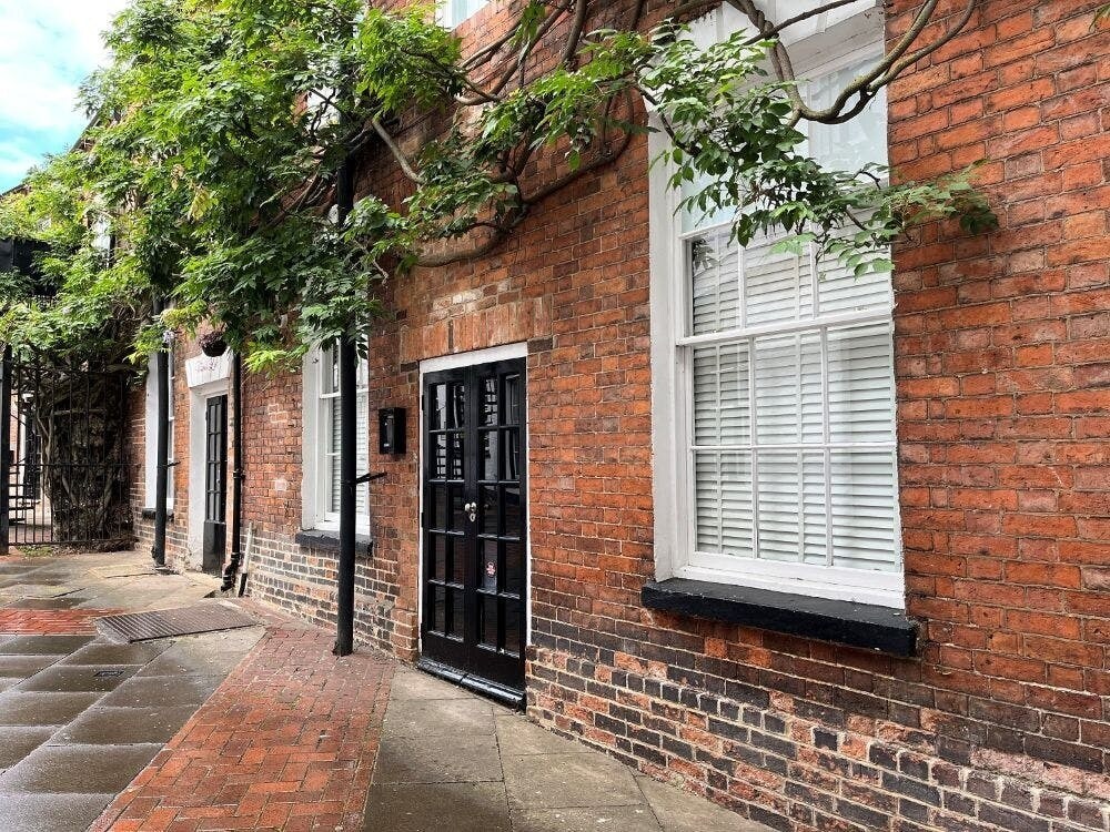 2B White Lion Walk, Banbury to rent Building Photo- Image 1 of 8