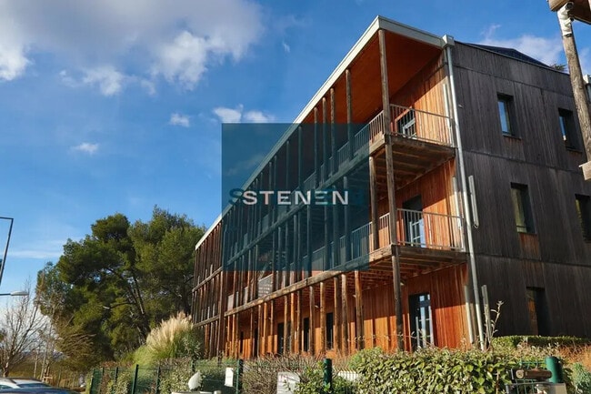 Location Bureaux 160 m²