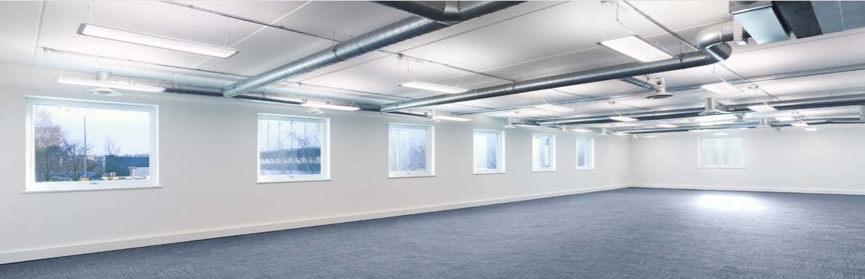 329 Doncastle Rd, Bracknell to rent Interior Photo- Image 1 of 6