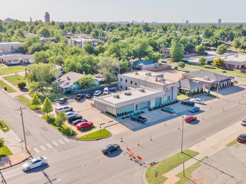 1701-1707 N Broadway Ave, Oklahoma City, OK for rent - Building Photo - Image 1 of 7