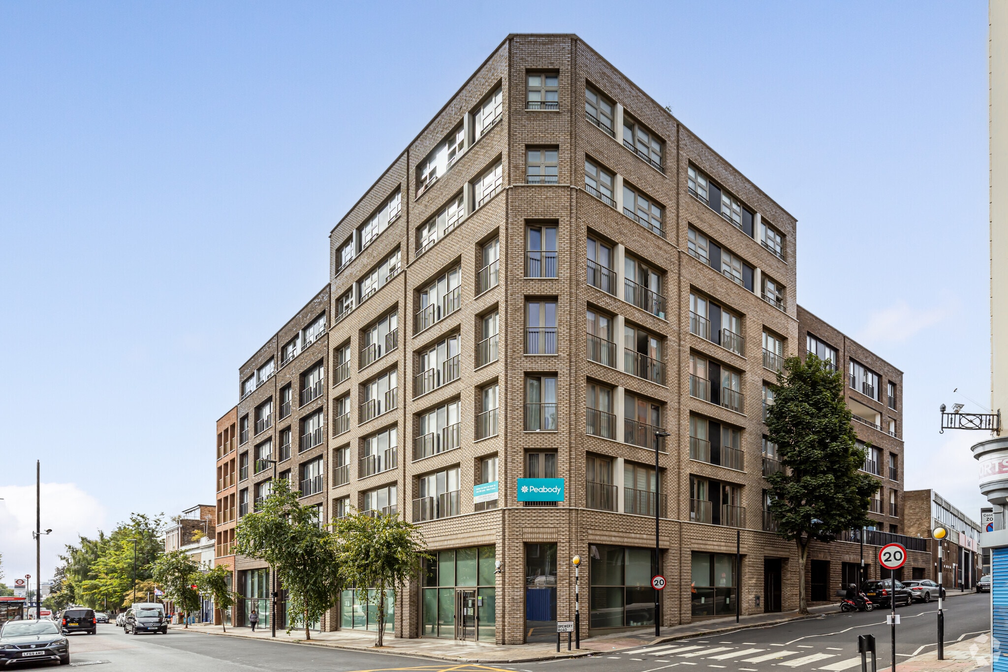 427-429 Caledonian Rd, London to rent Primary Photo- Image 1 of 14