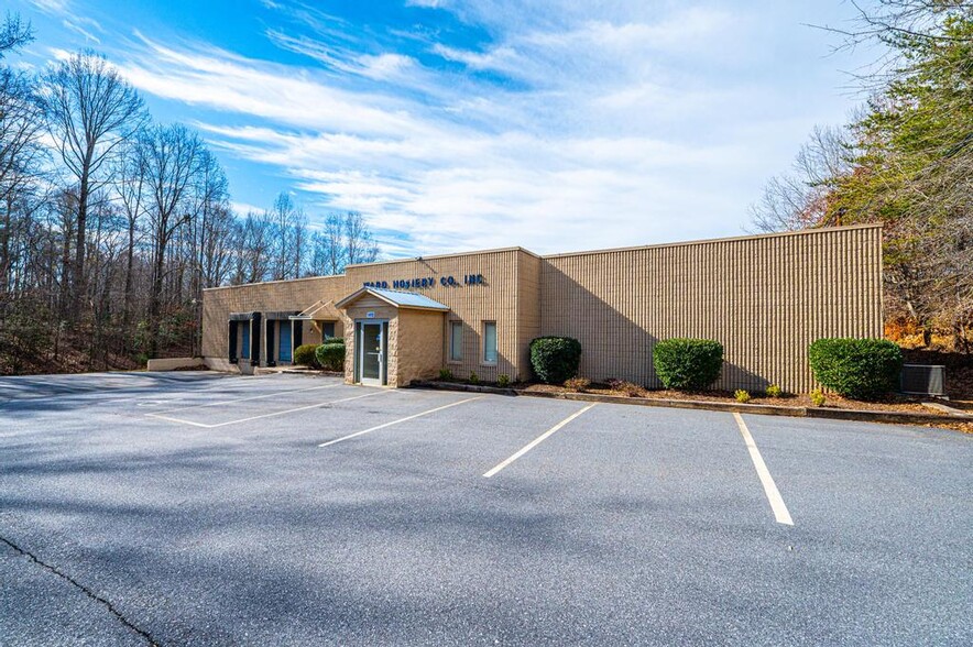 1410 13th St SW, Hickory, NC for sale - Building Photo - Image 3 of 40