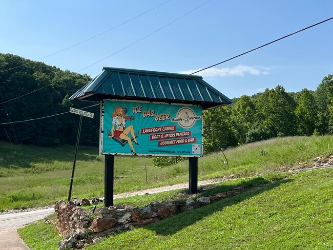 More details for 1062 Susan Rd, Lake Ozark, MO - Hospitality for Sale