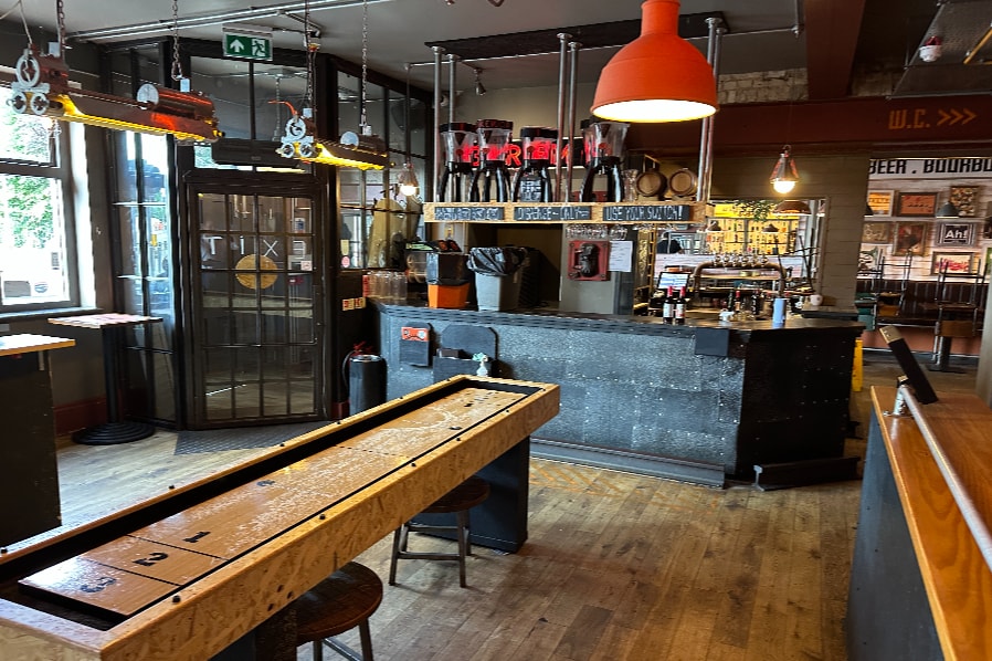 1-3 Station Rd, Cambridge to rent Interior Photo- Image 1 of 8