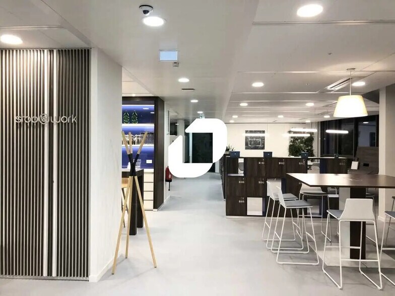 Office in Versailles to rent - Interior Photo - Image 3 of 26