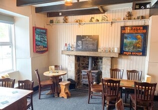 Porthallow, Helston to rent Interior Photo- Image 2 of 9