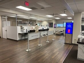 2700 W Dr Martin Luther King Jr Blvd, Tampa, FL to rent Interior Photo- Image 1 of 5