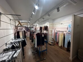 Retail in Barcelona, Barcelona to rent Interior Photo- Image 2 of 29