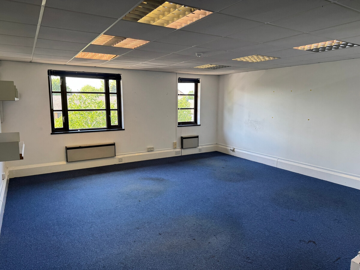 Swann Rd, Cambridge, CAM CB5 8LA - Unit 4 - - Interior Photo - Image 1 of 1