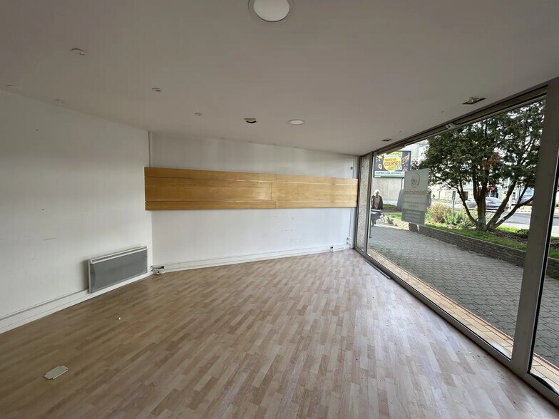 55 Rue Du Grand Faubourg, Chartres to rent - Interior Photo - Image 3 of 5