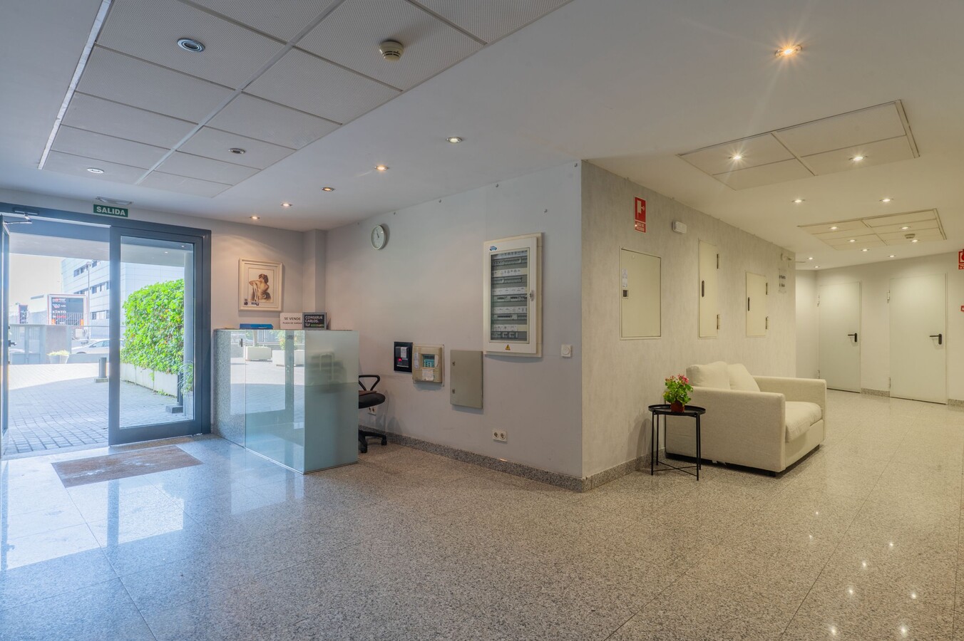 Alcorcón, MAD 28925 - - - Interior Photo - Image 1 of 31