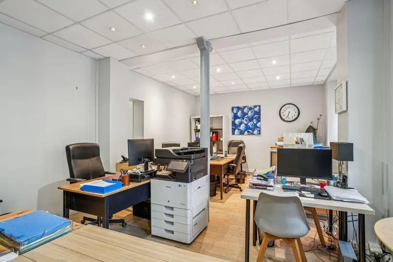 Build-to-Rent in Paris for sale - Interior Photo - Image 2 of 7