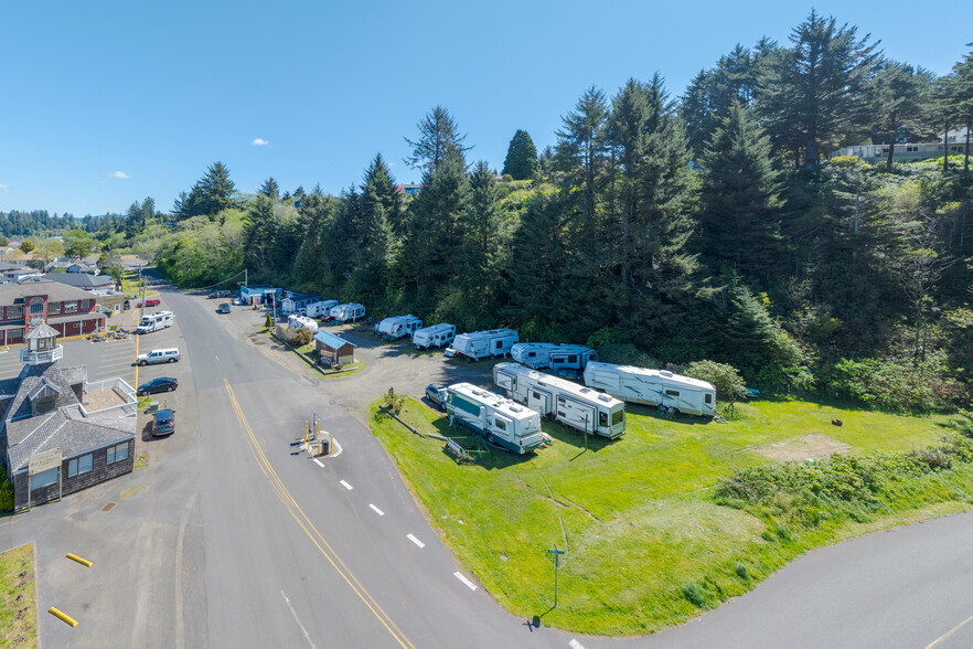 655 SW Starr Ln, Waldport, OR for sale - Building Photo - Image 3 of 19