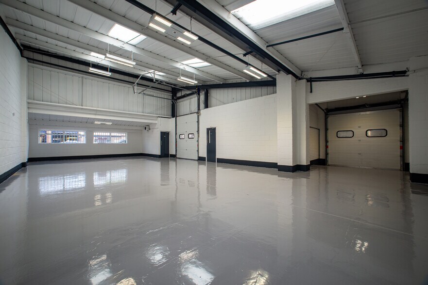 Bath Rd, Hounslow for sale - Building Photo - Image 1 of 1