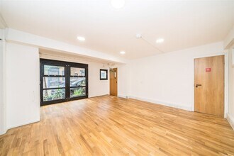 37 Westminster Bridge Rd, London to rent Building Photo- Image 2 of 7