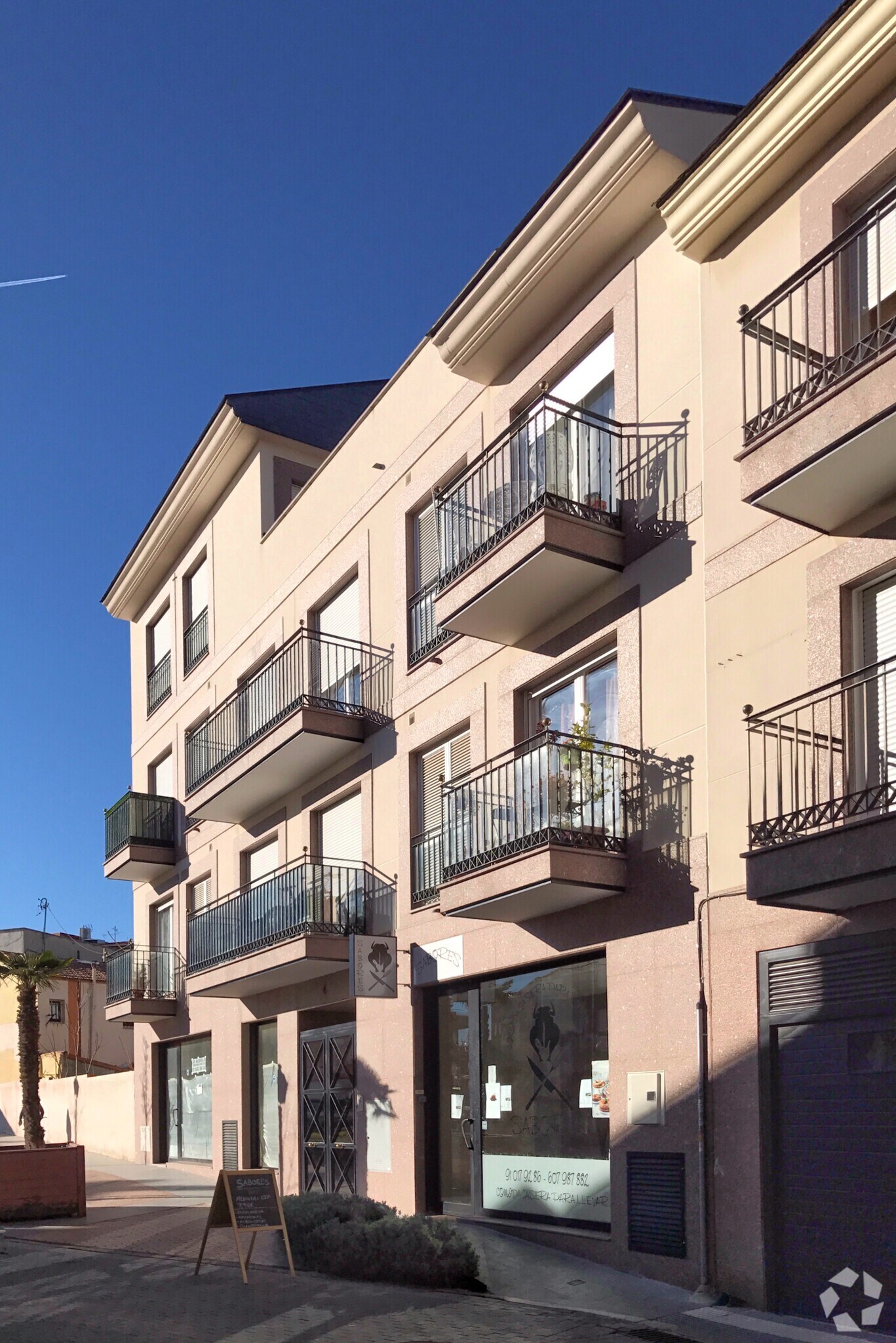 Retail in Majadahonda, Madrid to rent Building Photo- Image 1 of 3