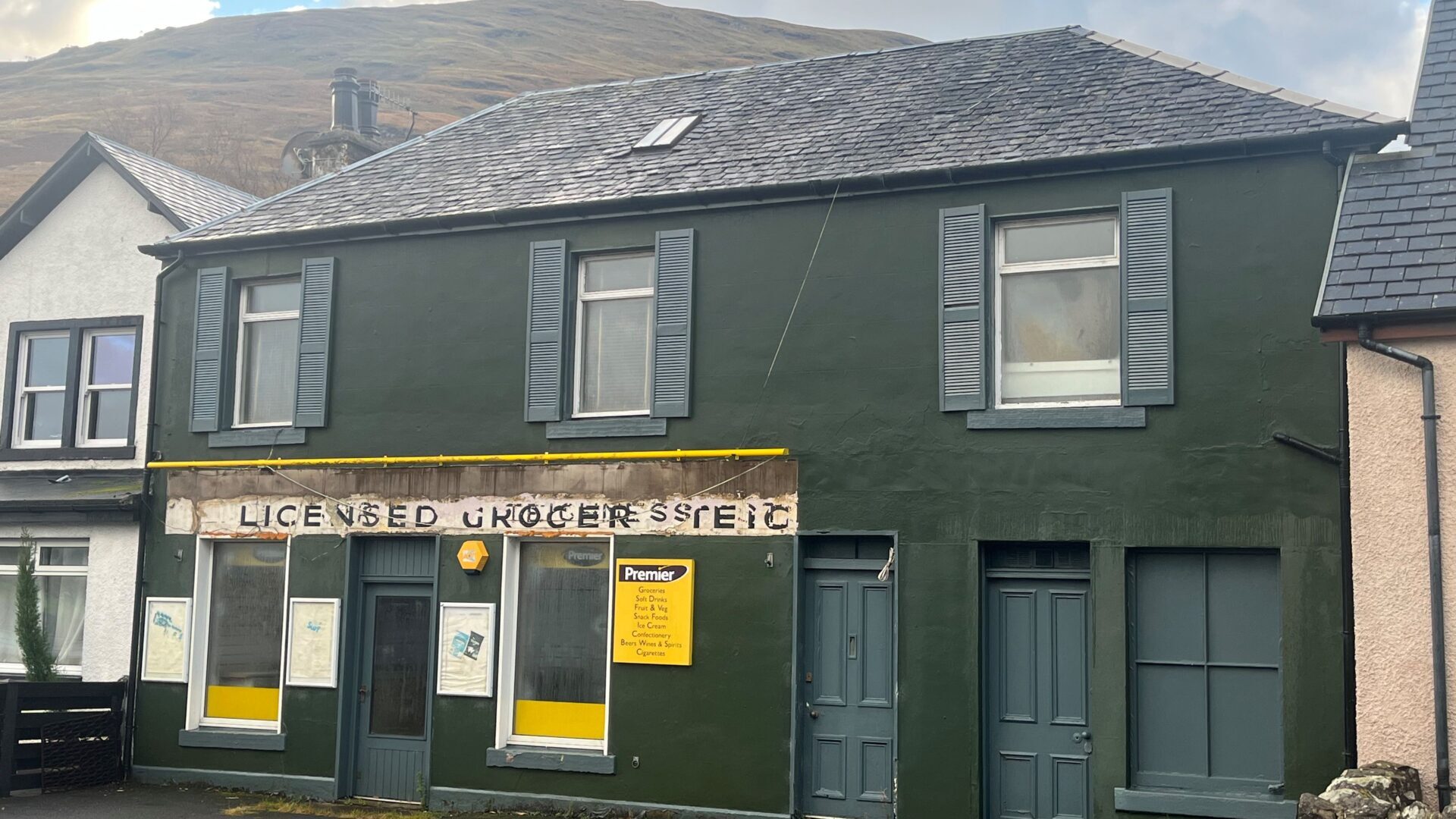 A814 Teighness Stores, Arrochar for sale Building Photo- Image 1 of 1