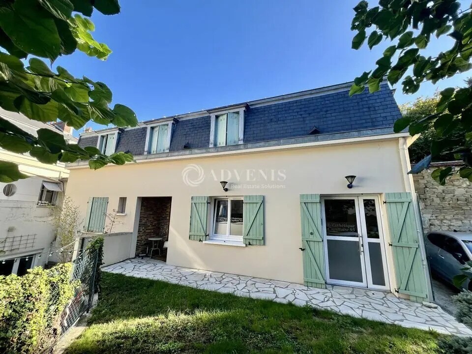 Retail in Pontoise to rent Building Photo- Image 1 of 11