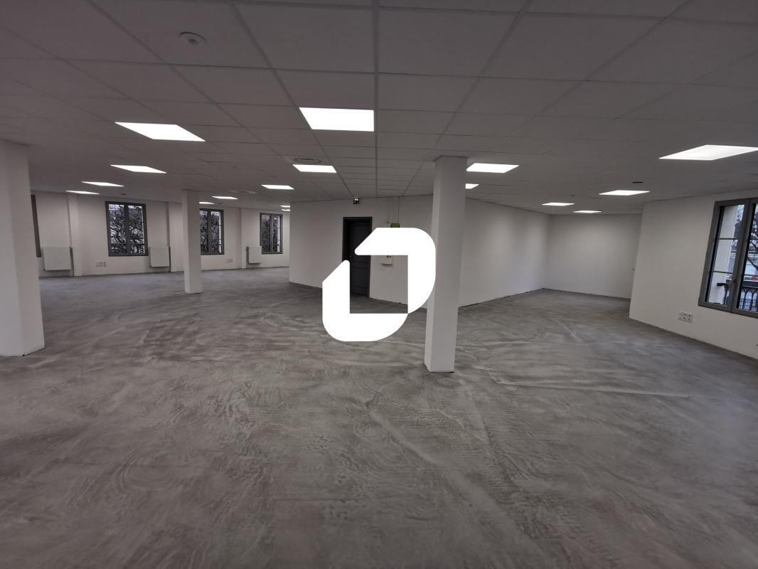 Office in Le Raincy to rent Interior Photo- Image 1 of 4