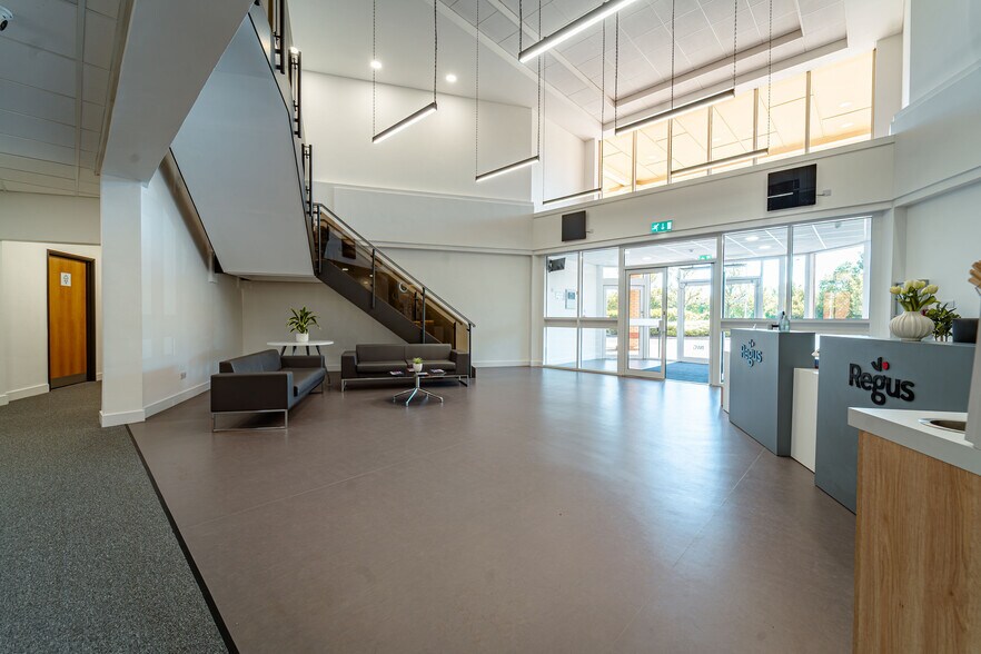 Chapelton Dr, Kirkcaldy to rent - Interior Photo - Image 2 of 10