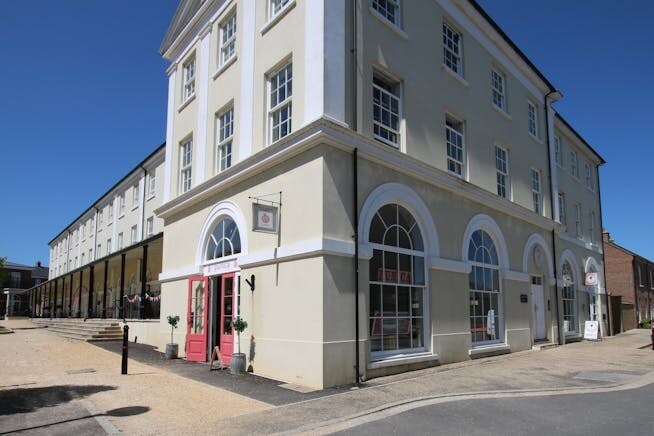 4 Crown Sq, Dorchester to rent - Building Photo - Image 1 of 2