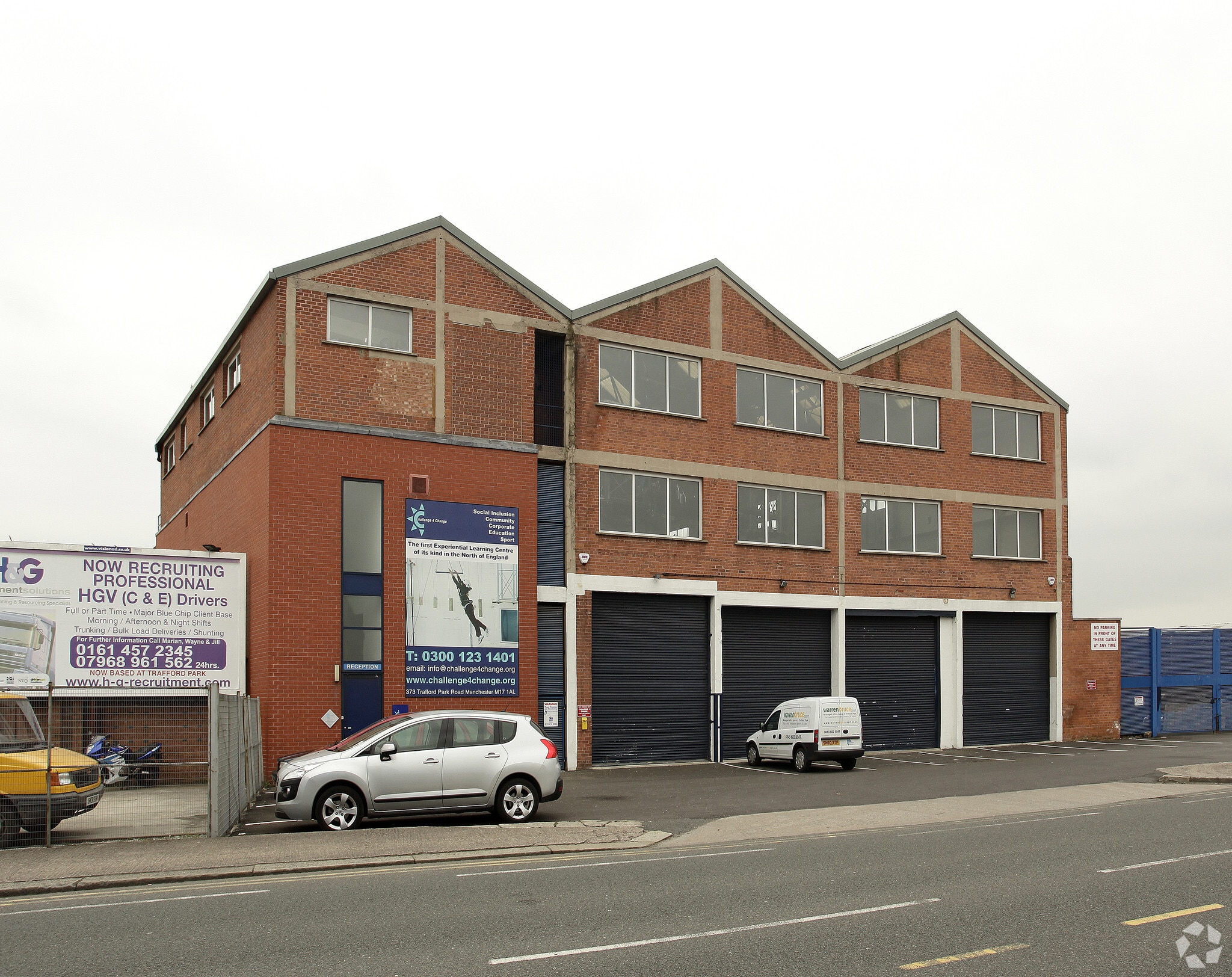 373 Trafford Park Rd, Manchester to rent Primary Photo- Image 1 of 2