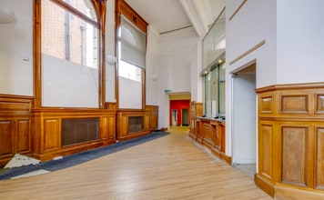 15 High St, Christchurch to rent Interior Photo- Image 2 of 8