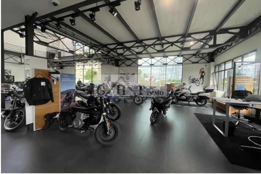 Industrial in Gennevilliers to rent - Interior Photo - Image 3 of 5