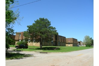 1726 Leona Mitchell Blvd, Enid, OK for sale Primary Photo- Image 1 of 5