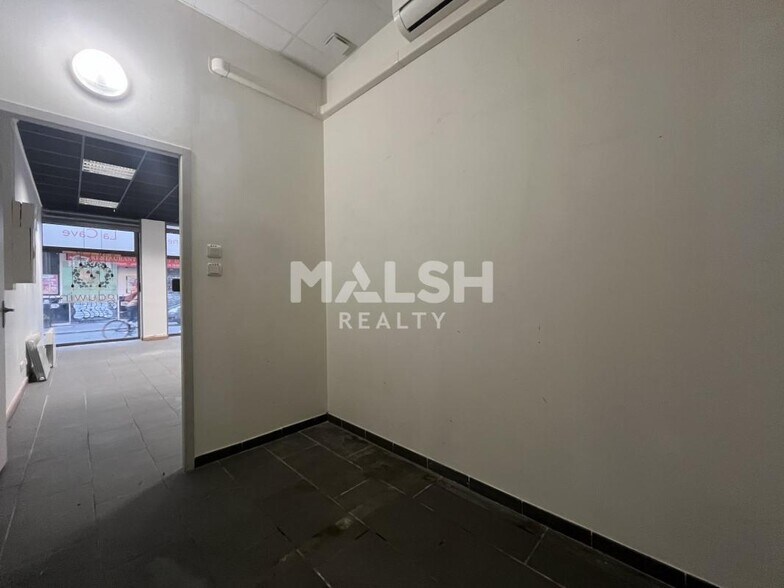 Retail in Lyon to rent - Interior Photo - Image 3 of 4