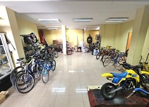 Retail in Valdemoro, Madrid to rent Interior Photo- Image 2 of 6