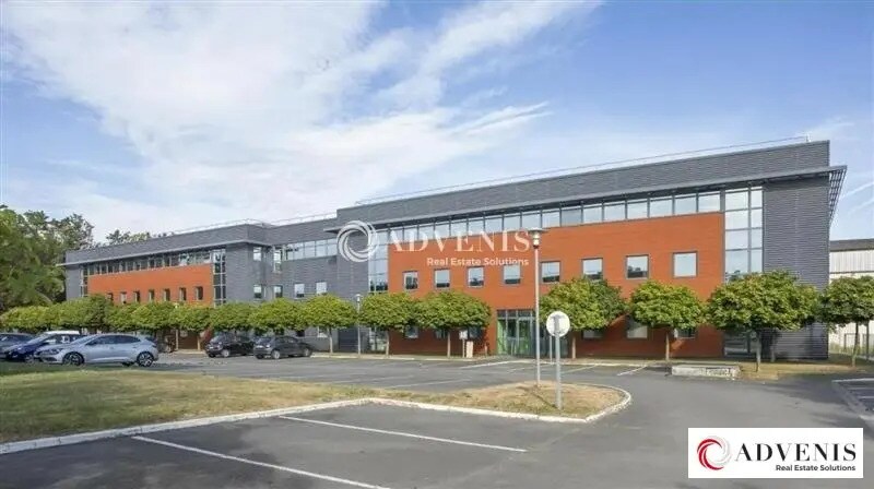 Office in VILLENEUVE-D'ASCQ to rent Building Photo- Image 1 of 9