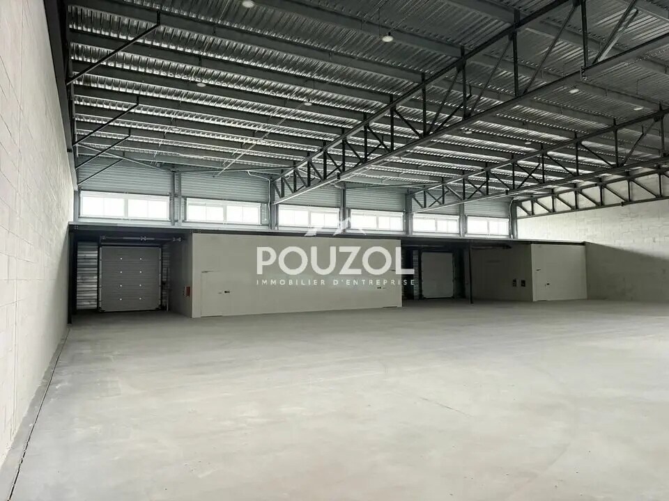 Location Local d'activités 1 190 m² - Photo 1