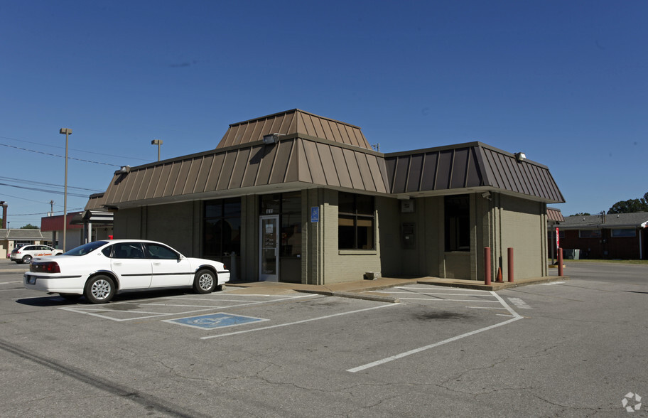 1811 Madison St, Clarksville, TN for sale - Building Photo - Image 1 of 3