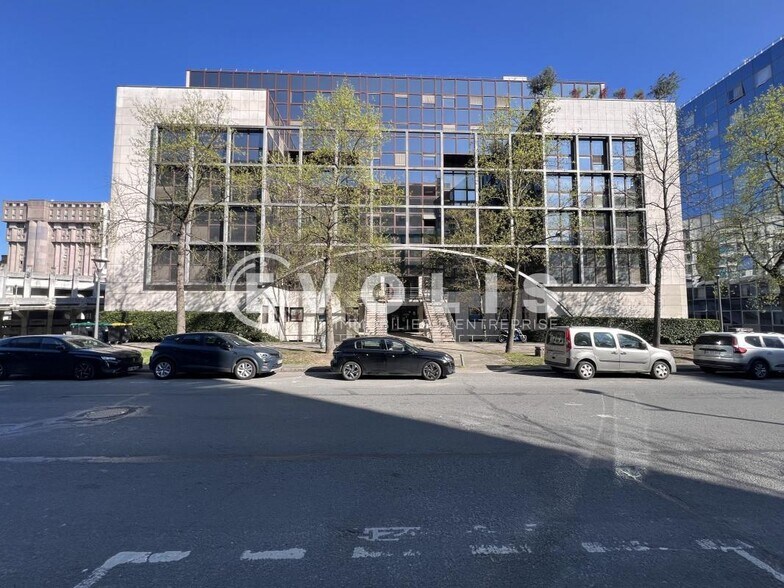 1 Rue Du Centre, Noisy-le-Grand to rent - Building Photo - Image 1 of 12