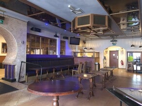 10-12 Bridge St, Ellon to rent Interior Photo- Image 2 of 4