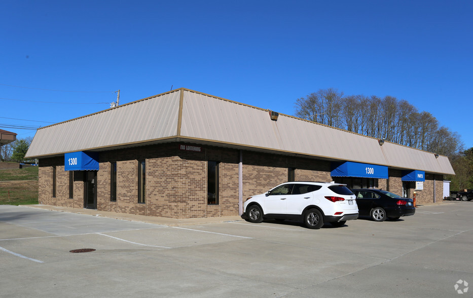 1300 N Main St, Williamstown, KY for rent - Primary Photo - Image 1 of 12