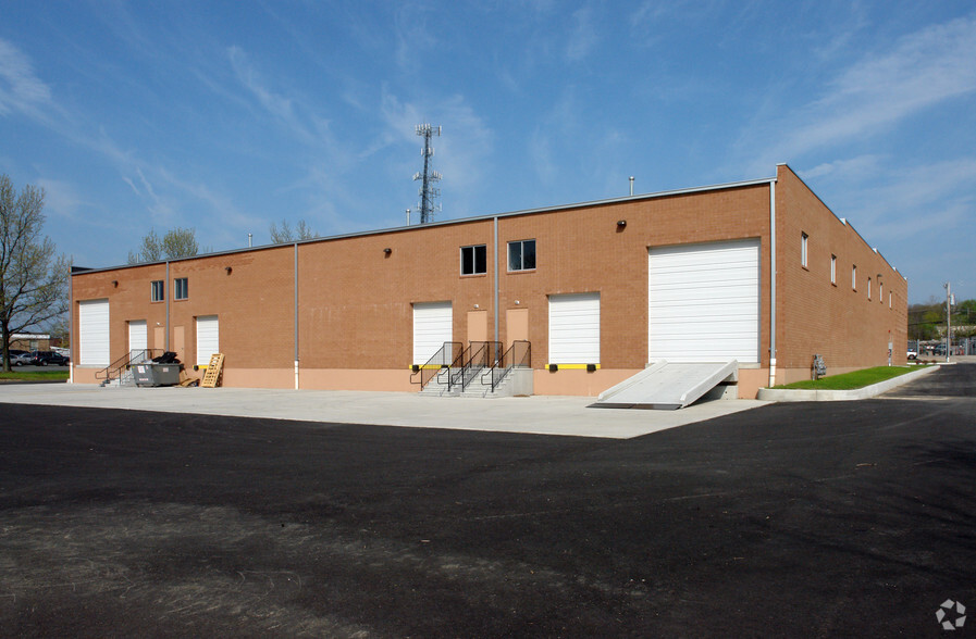 550 Foundry Rd, Norristown, PA for rent - Building Photo - Image 3 of 5