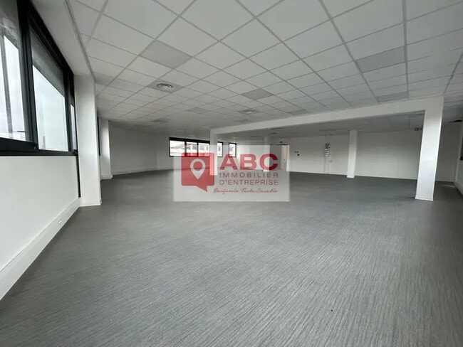 Location Bureaux 203 m²